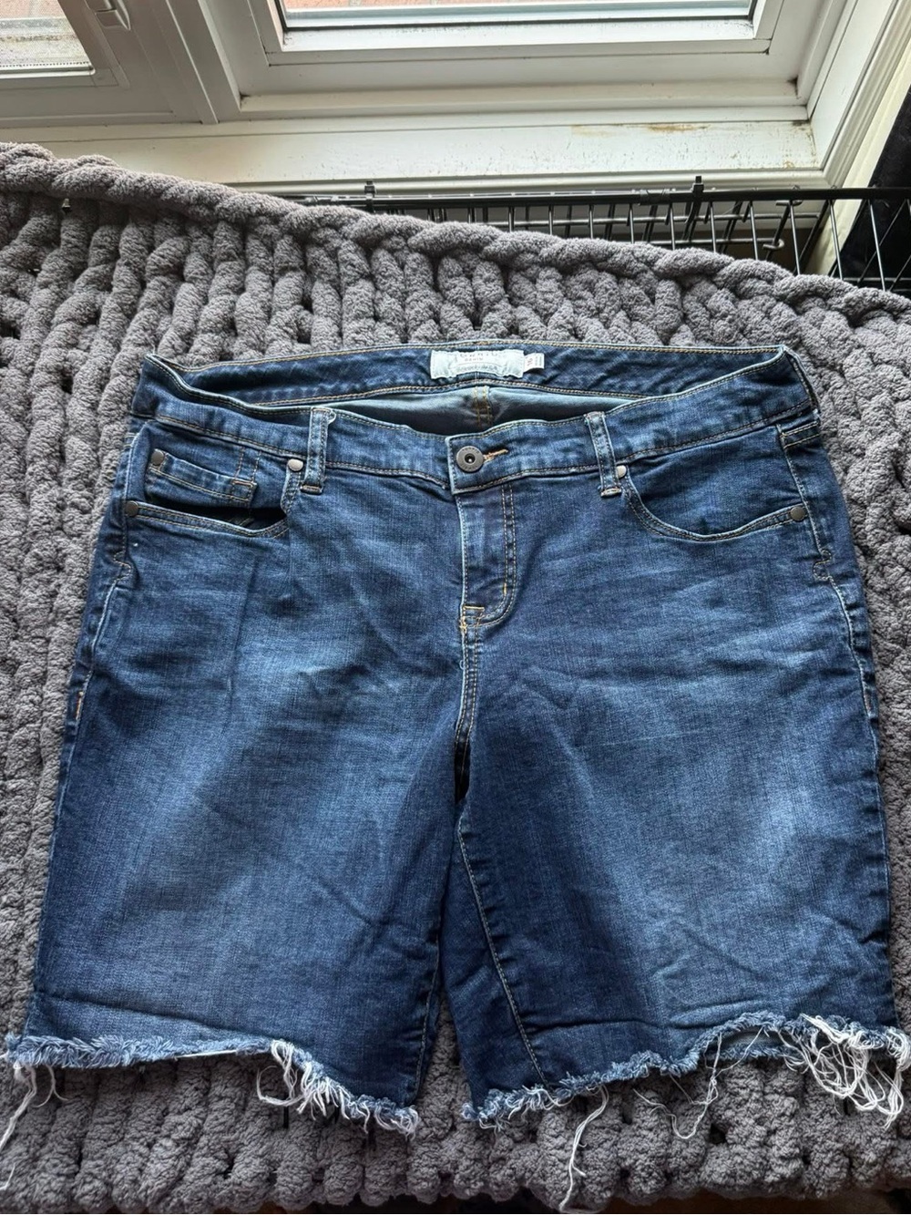 Torrid Denim Bermuda Shorts Raw Frayed Hem – Size 16